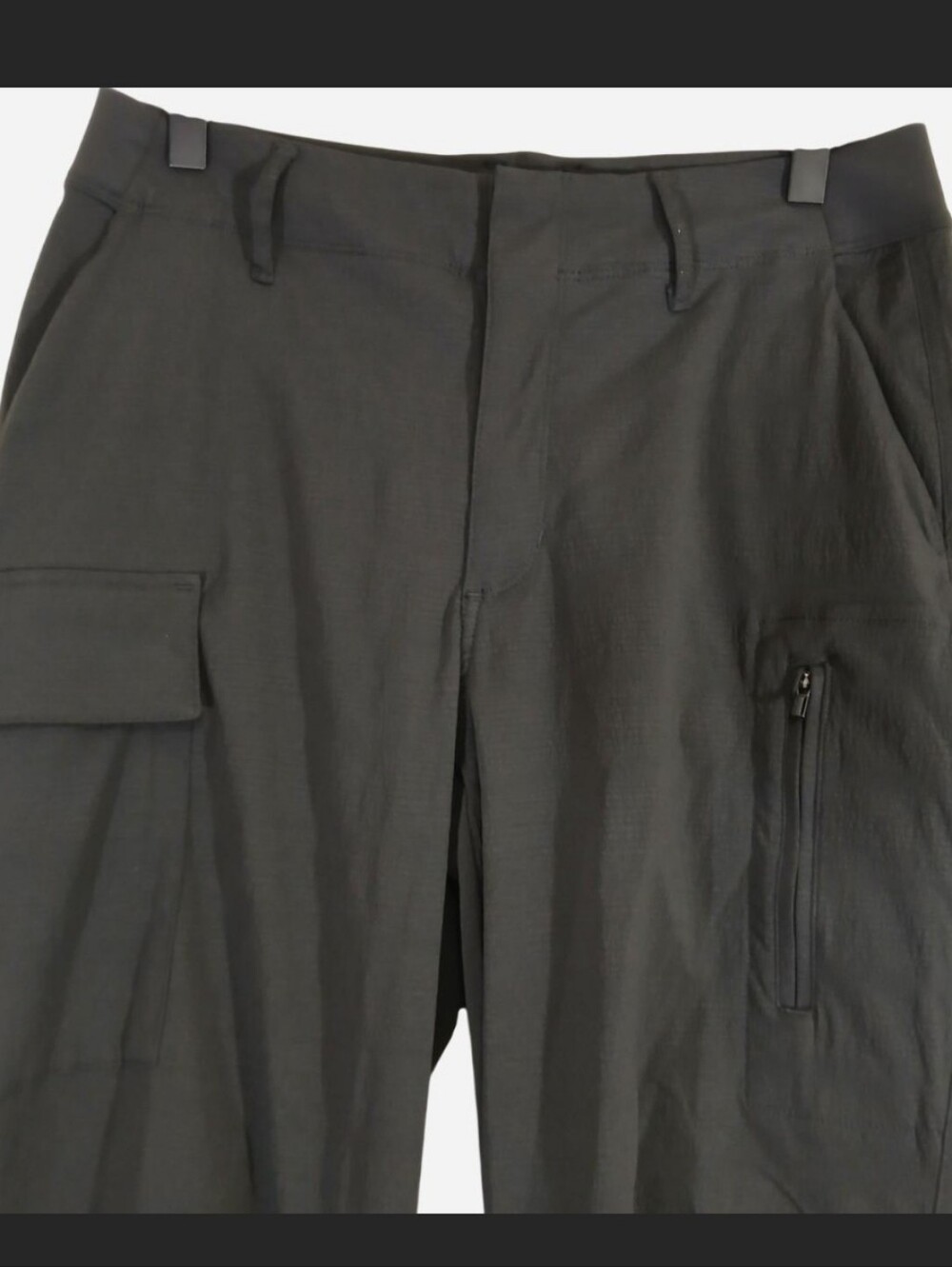 Athleta Black Cargo Straight Leg Nylon Stretch Hiking Pants Size 8 All Weather